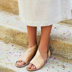 Free People Mont Blanc Tan Sandals NWOT